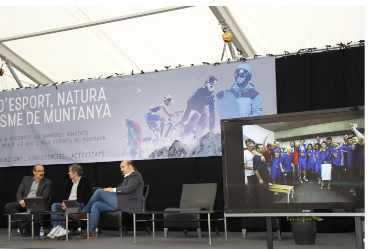 Taula rodona sobre el BC MoraBanc Andorra amb el director esportiu, Francesc Solana, el director de comunicació, Gabriel Fernàndez, i el president del club, Gorka Aixàs, aquest divendres al matí a Firesport.