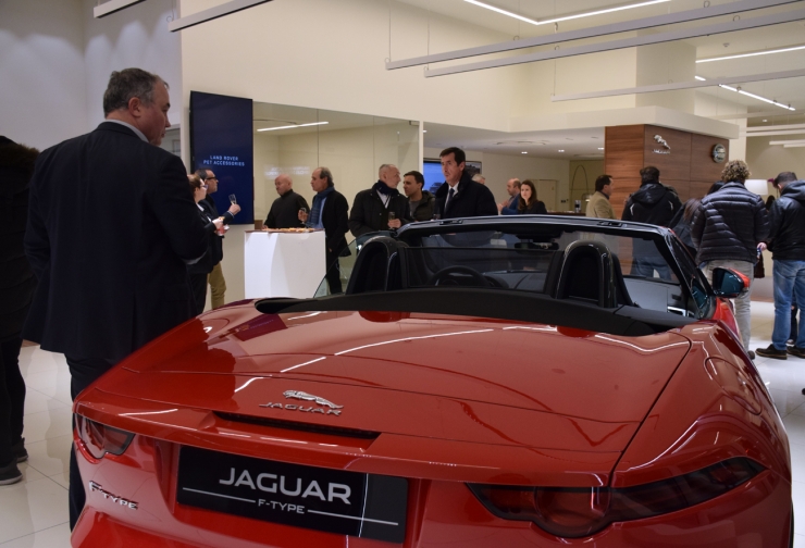 Inauguració del nou espai d'Automòbils Pyrenées per a Jaguar i Land Rover.