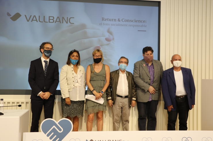 Foto de grup dels beneficiats per la iniciativa R&C de Vall Banc.