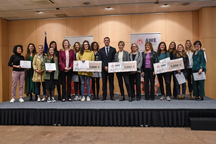 Les premiades i participants en el programa AWE.