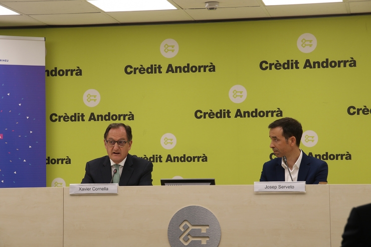 El conseller delegat de Crèdit Andorrà, Xavier Cornella, i el president de la Trobada Empresarial al Pirineu, Josep Serveto, durant la presentació de la 34a Trobada Empresarial al Pirineu.