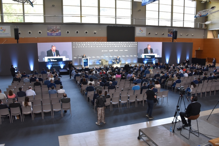 El ministre espanyol d'Indústria i Turisme, Jordi Hereu, durant la seva conferència 'Liderant la transformació industrial i el turisme del futur'.