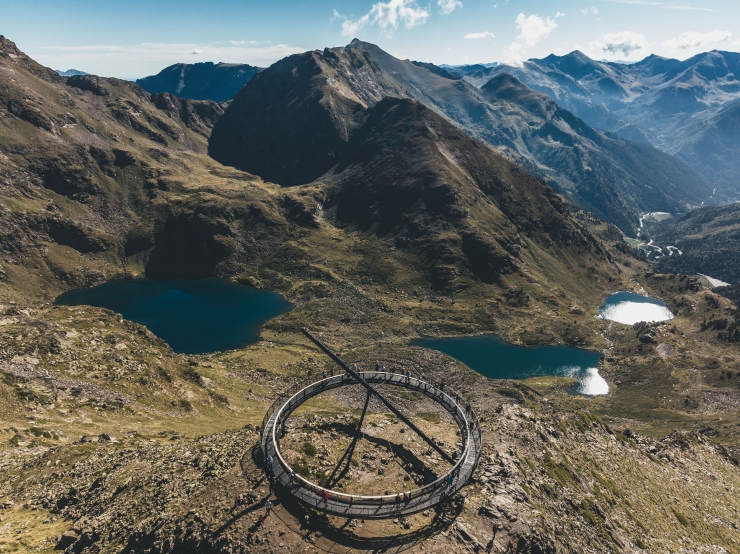 El mirador solar  de Tristaina a Ordino Arcalís.