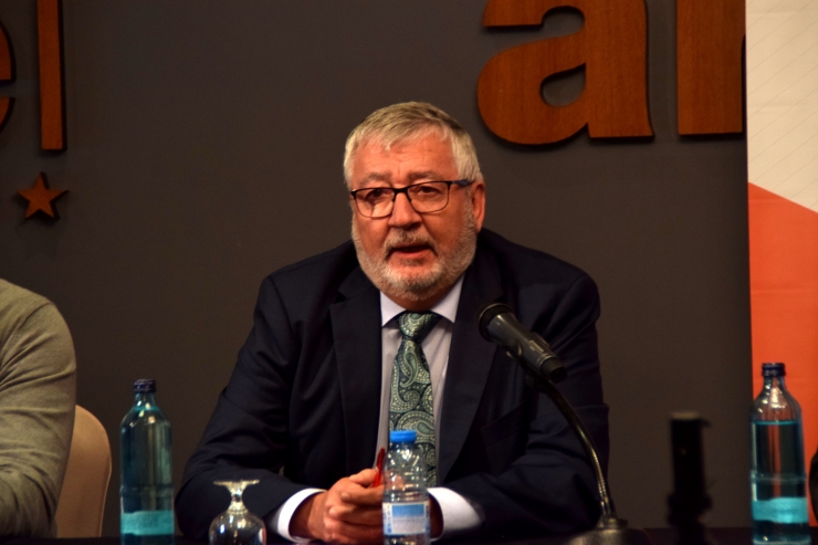 El president de l'AGIA, Gerard Casellas, durant la presentació de l'informe.