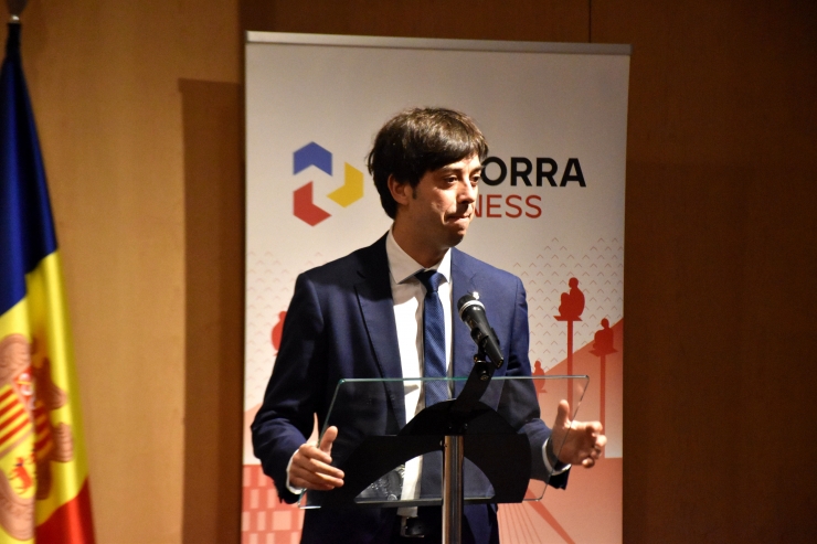 El còsnol major d'Andorra la Vella, Sergi González, fent el parlament en la primera jornada d'internacionalització d'Andorra Business.