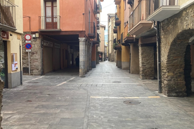 El carrer dels Canonges de la Seu d'Urgell.