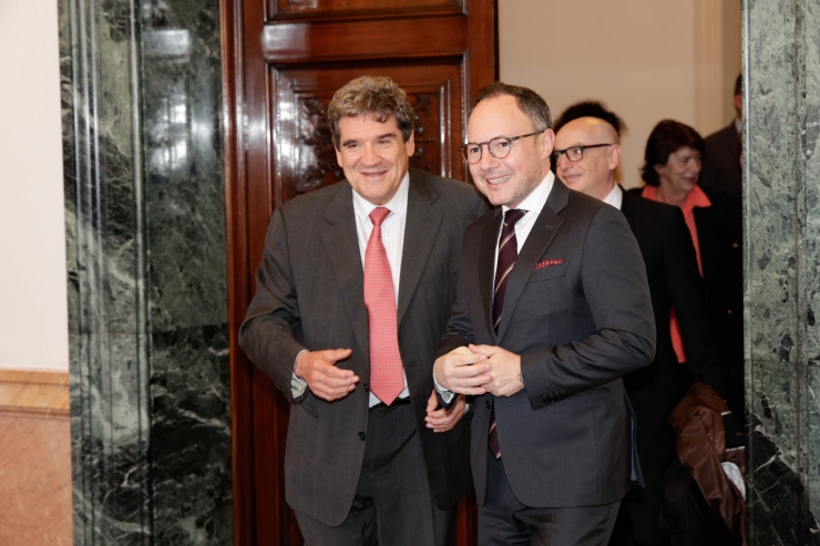 El cap de Govern, Xavier Espot, amb el nou governador del Banc d'Espanya, Jose Luis Escrivá.