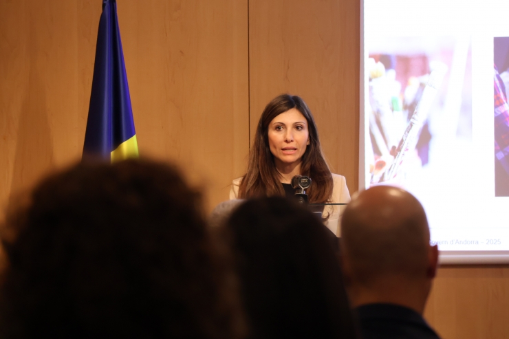 La gerent d'Andorra Recerca + Innovació, Vanesa Arroyo, durant la presentació de la Xarxa d'Escoles Emprenedores i Innovadores.