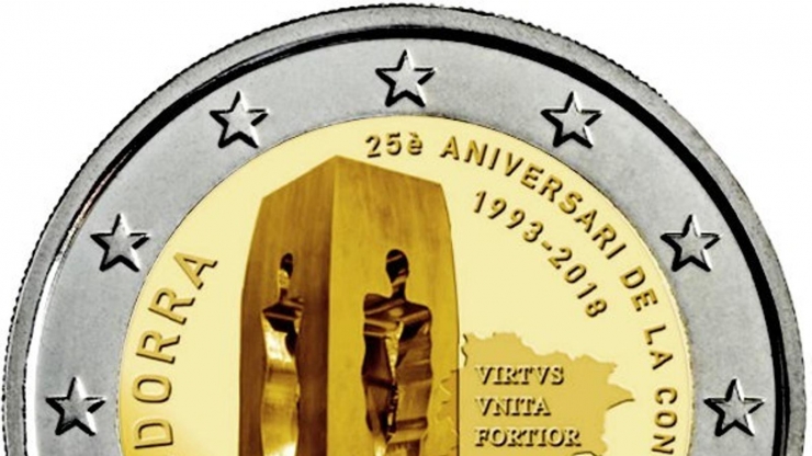 Moneda de dos euros commemorativa del 25è aniversari de la Constitució (1993-2008), amb l'escultura 'Monument als homes i a les dones d'Andorra', d'Emili Armengol, i el lema del país, 'Virtus Unita Fortior'.